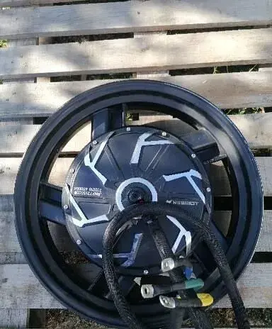 Elektromotor v 17 palcovom rafiku 72v