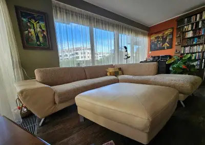 NATUZZI – Luxusná dizajnová rohová sedačka + veľký kožený ta