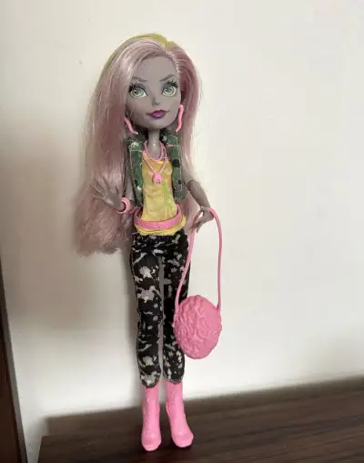 Moanica Monster high