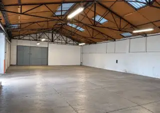 Na prenájom priestor pre sklad, alebo dieľňu v Komárne