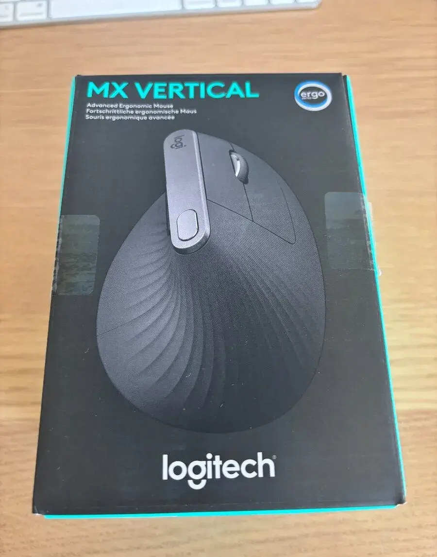 Logitech MX Vertical čierna