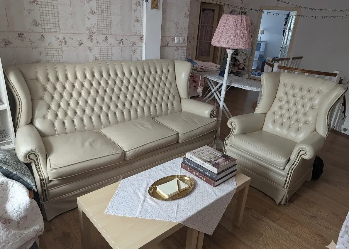 Luxusnú celokoženú sedaciu súpravu, štýl Chesterfield