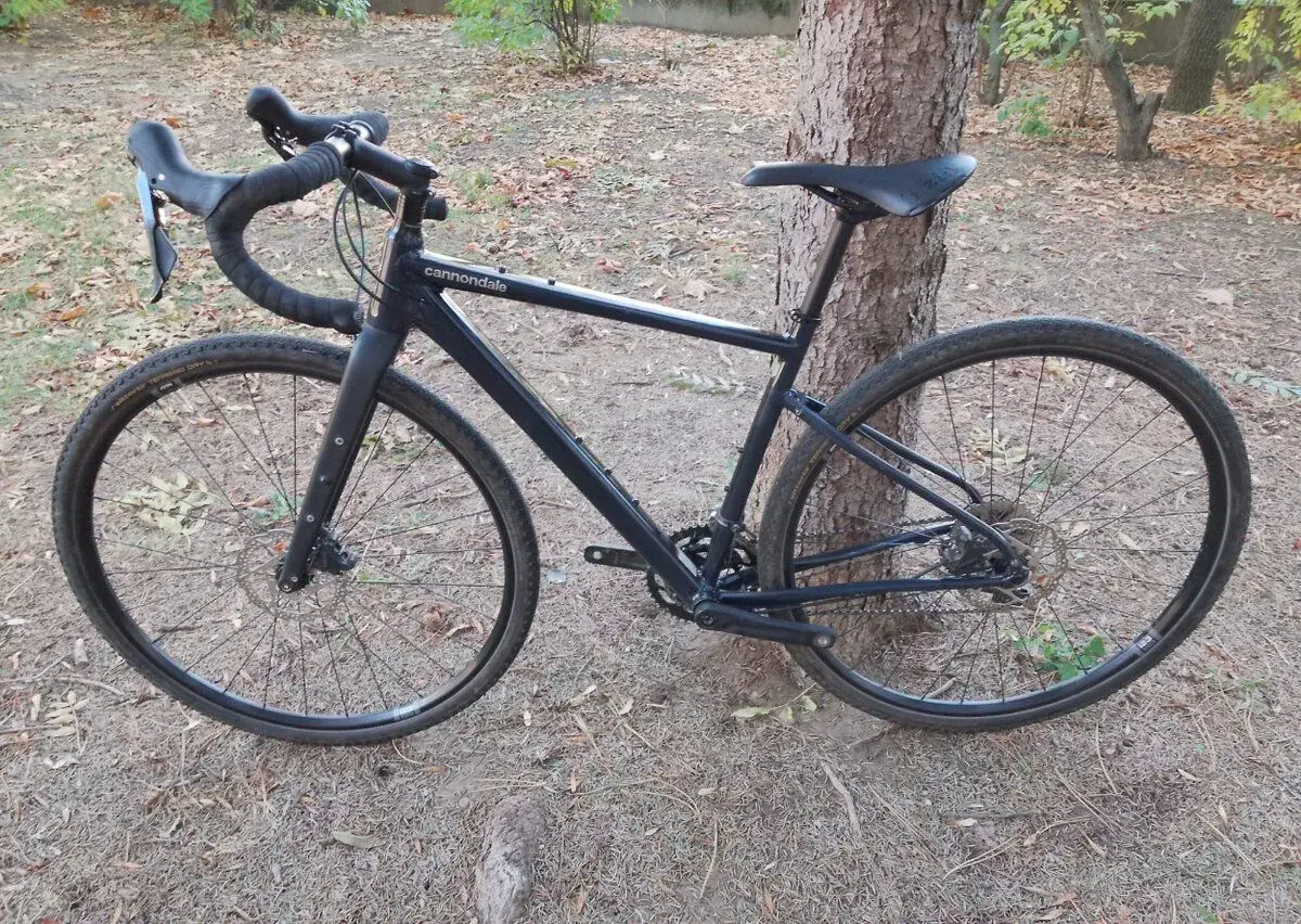 Kvalitny gravel CANNONDALE velkost S (M)