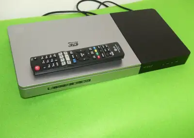 LG BP740 – Blu-ray prehrávač (3D + Wi-Fi + 4K Upscale)
