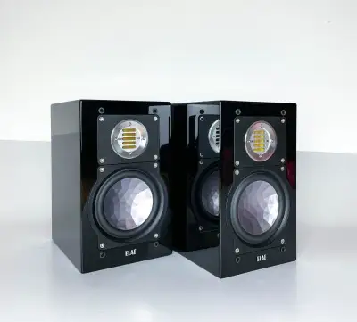 Elac BS 243 Black High Gloss