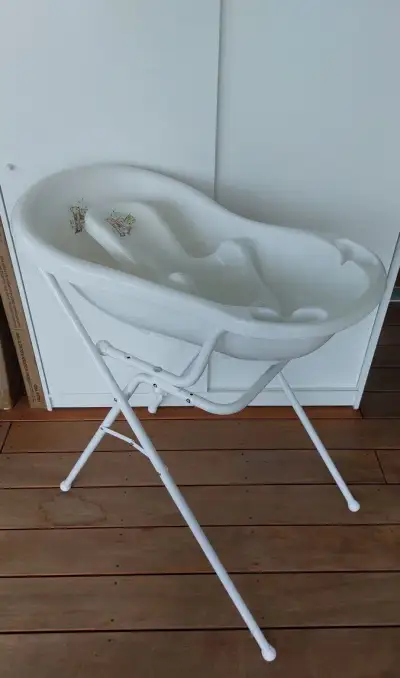 Detská vanička so stojanom a ležadlom
