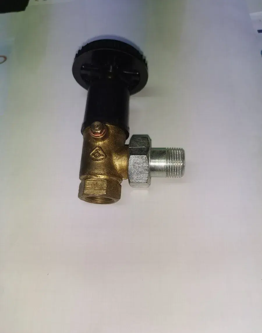 SLOVARM radiátorový kohút rohový 3/8" VE-4523A