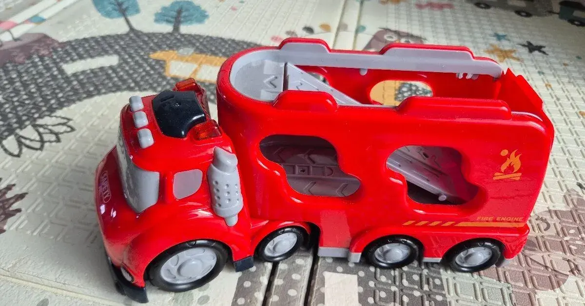 Hasičské auto so zvukmi