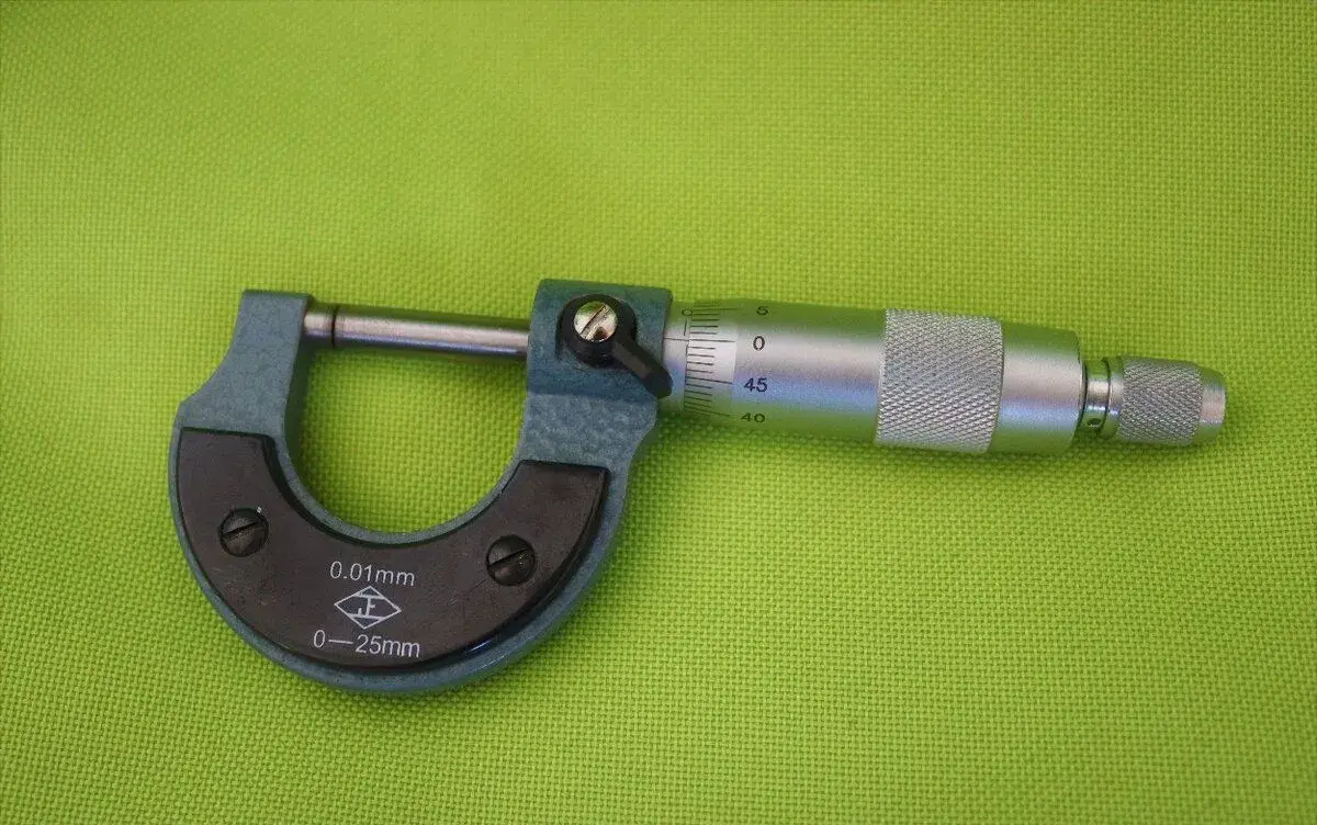Mikrometer 0 - 25 mm
