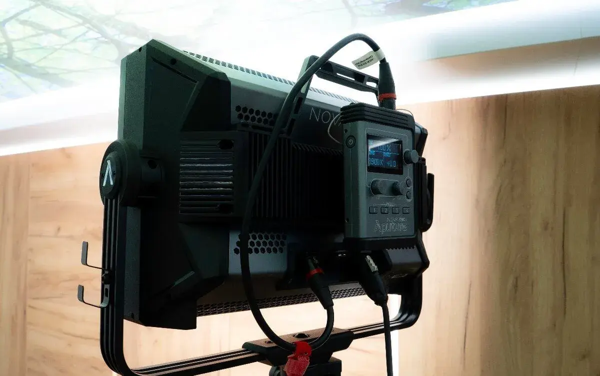 Aputure Nova P300C