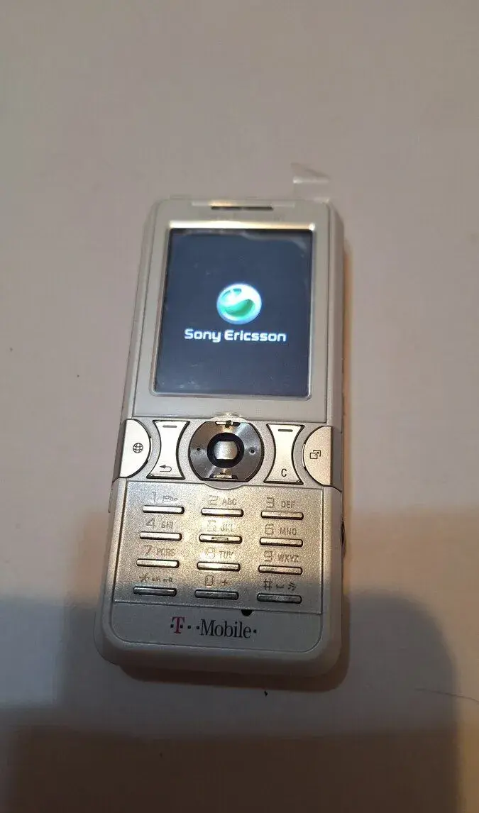 Sony ericsson K550i biely
