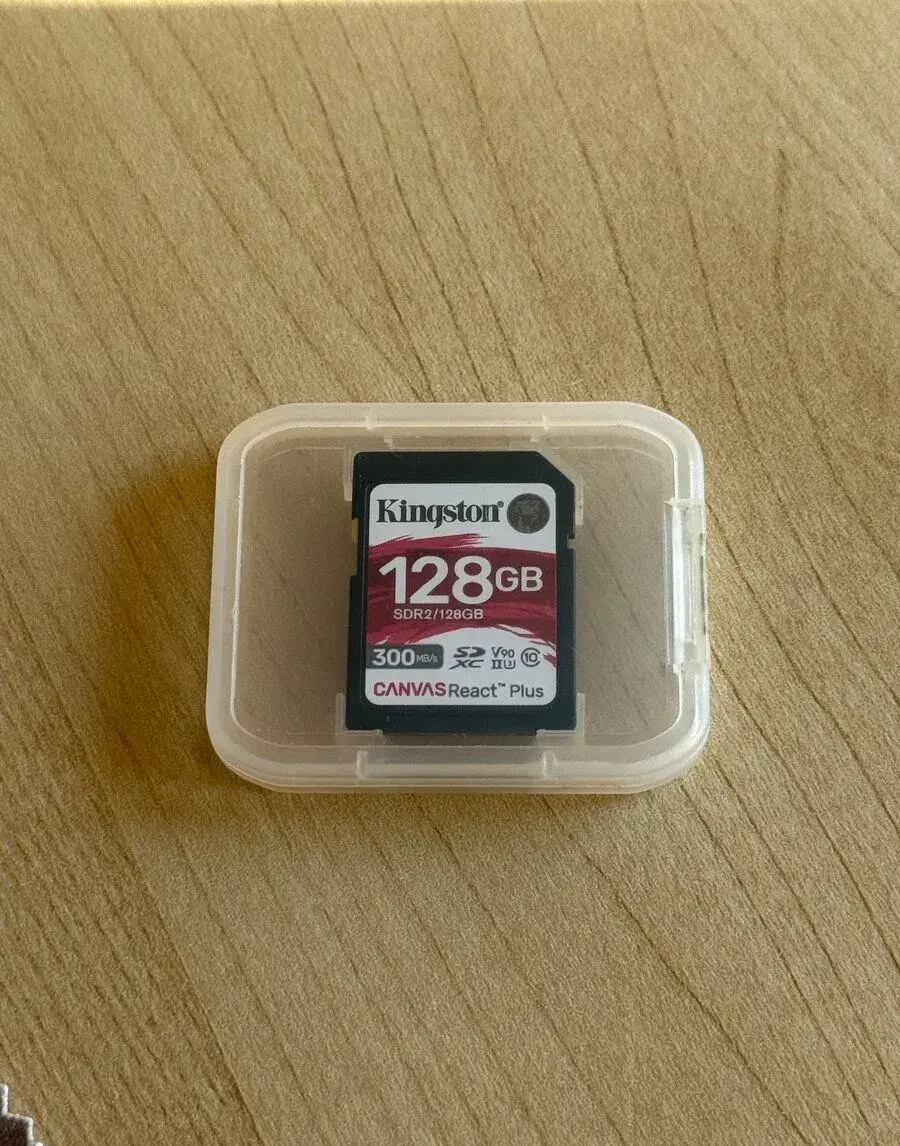 Kingston V90 128GB SD card