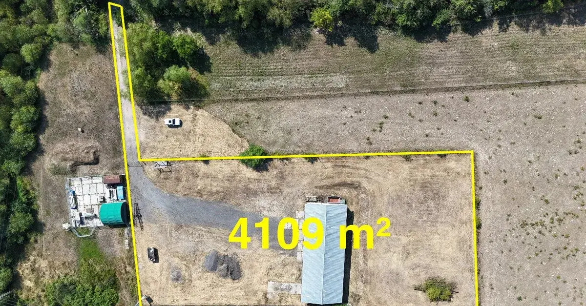 KOMERČNÝ AREÁL (4109 m²) S VLASTNÝM PRÍSTUPOM OKRES ZH