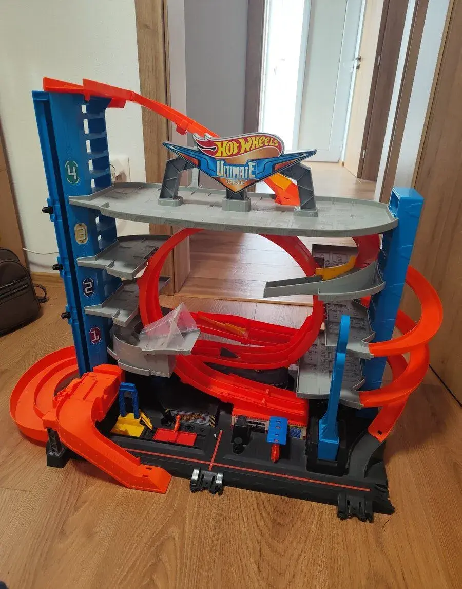 Hot wheels ultimate