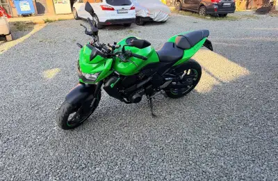 KAWASAKI Z750