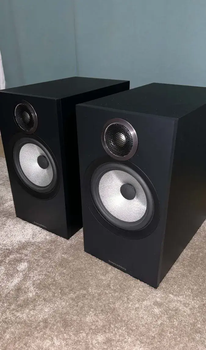 Bowers & Wilkins 606 S3