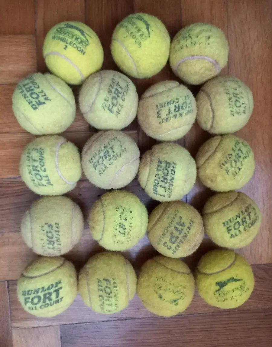 Použité tenisové loptičky