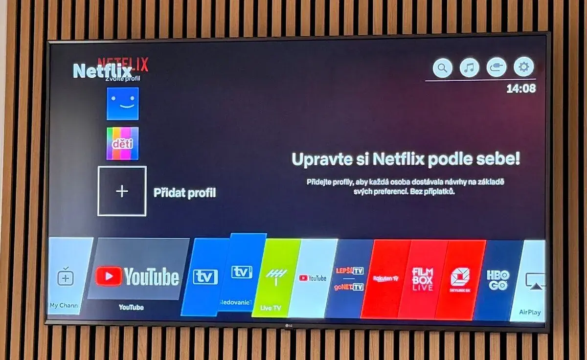 LG 65" 4K Smart TV UK6750PLD (167 cm)