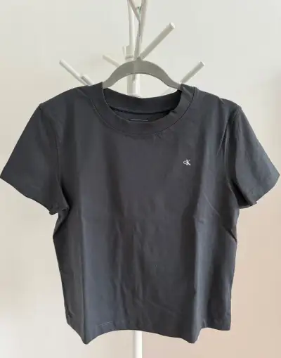 Sivé tričko zn. Calvin Klein