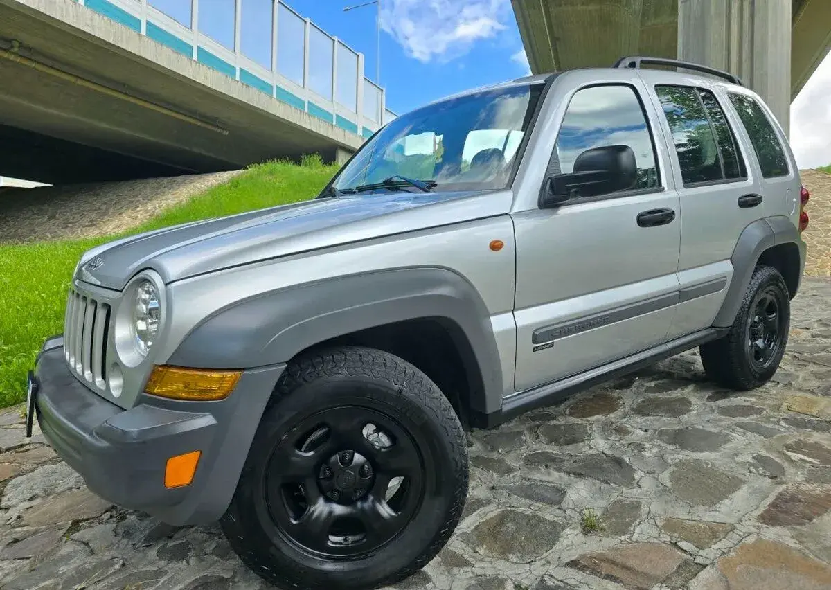 Jeep Cherokee – 2006, 205 000 km