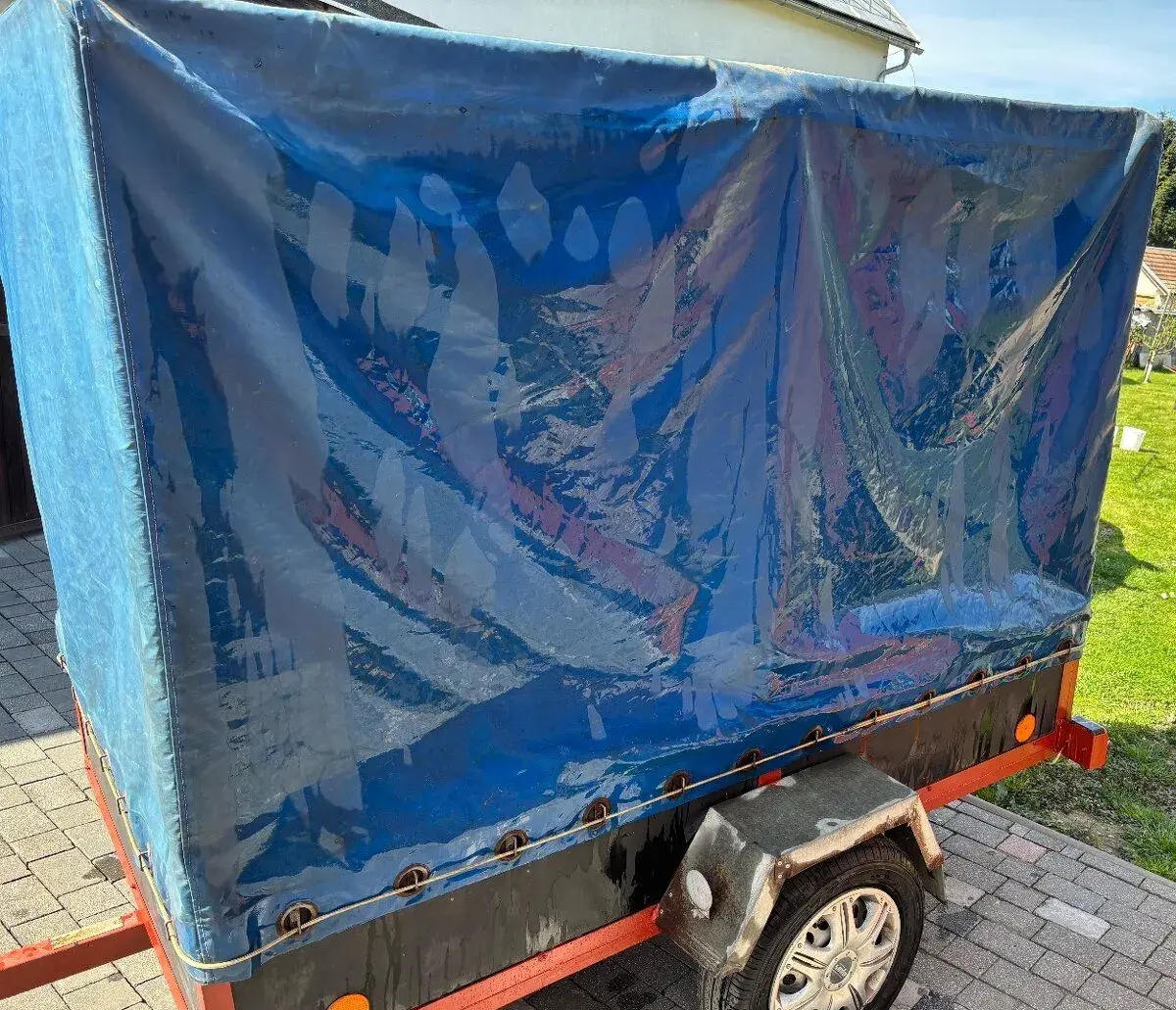 Prívesný vozík s plachtou