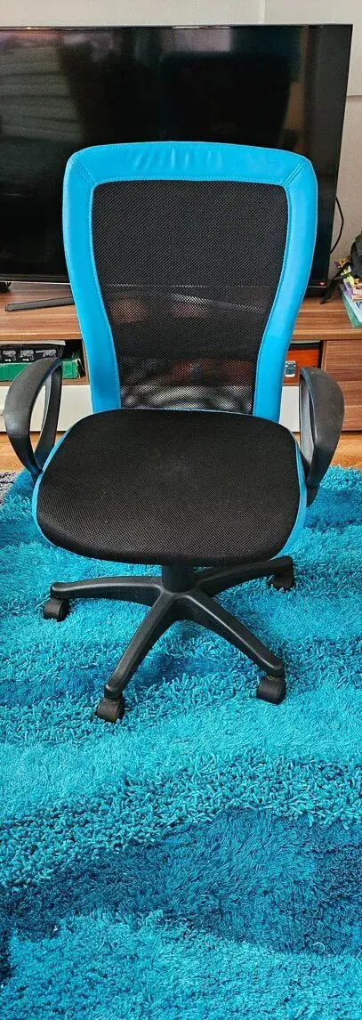 Otočná stolička