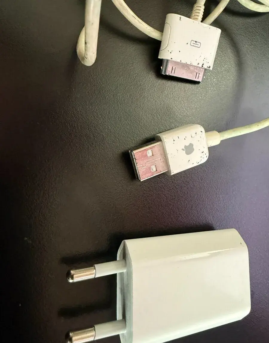 Nabíjač Apple 5W + 30-pin kábel – za symbolickú cenu