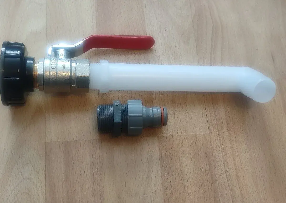 ventil na IBC nádrž 1" colový