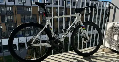 Colnago V4RS - Pogacar Rainbow edition
