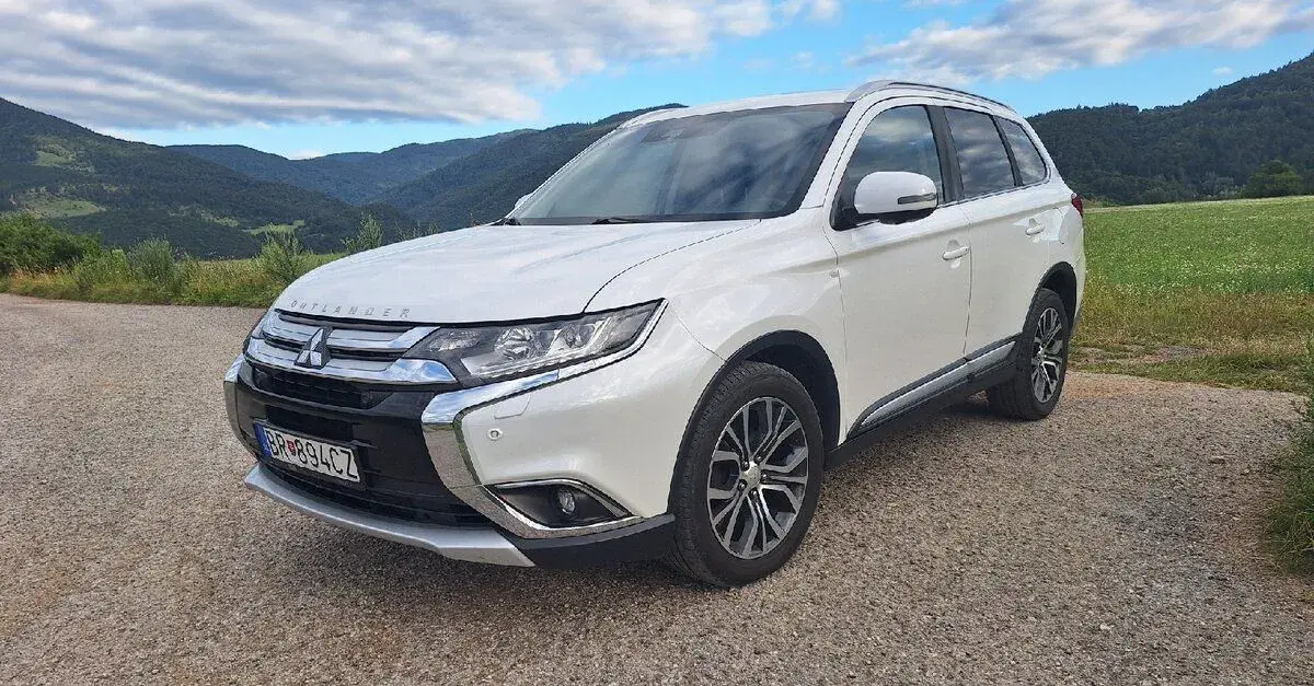 Outlander 2.2 DI-D automat 4x4 | 7 miestne | Odpočet DPH