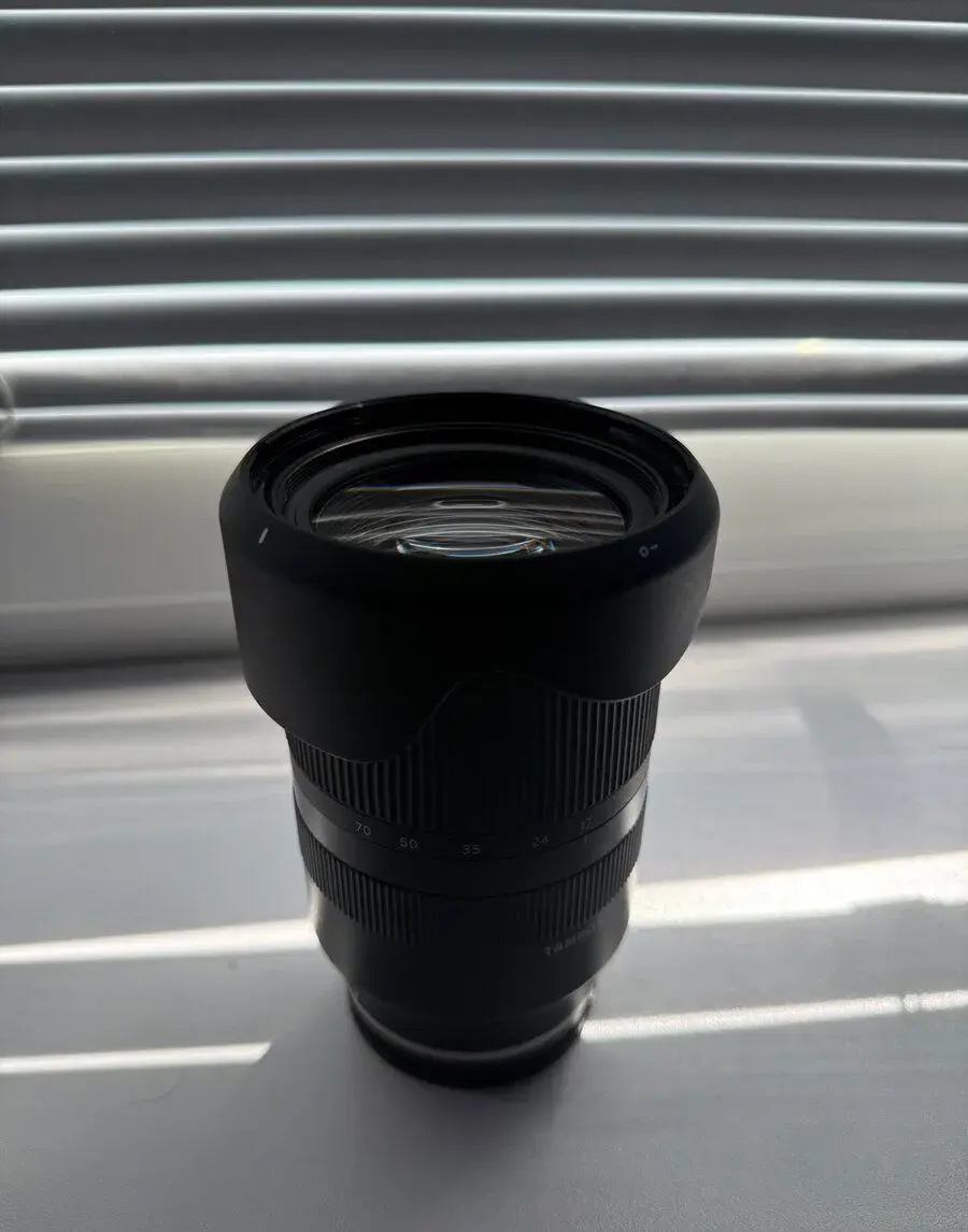 Tamron 17-70mm f/2.8 Di III-A VC RXD pre Sony E