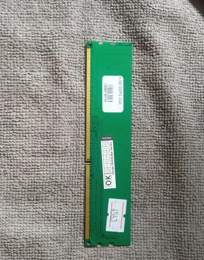 4ks 2GB 1333 MHz.