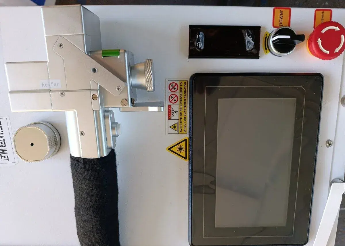 1500W Priemyselný Čistiaci Laser