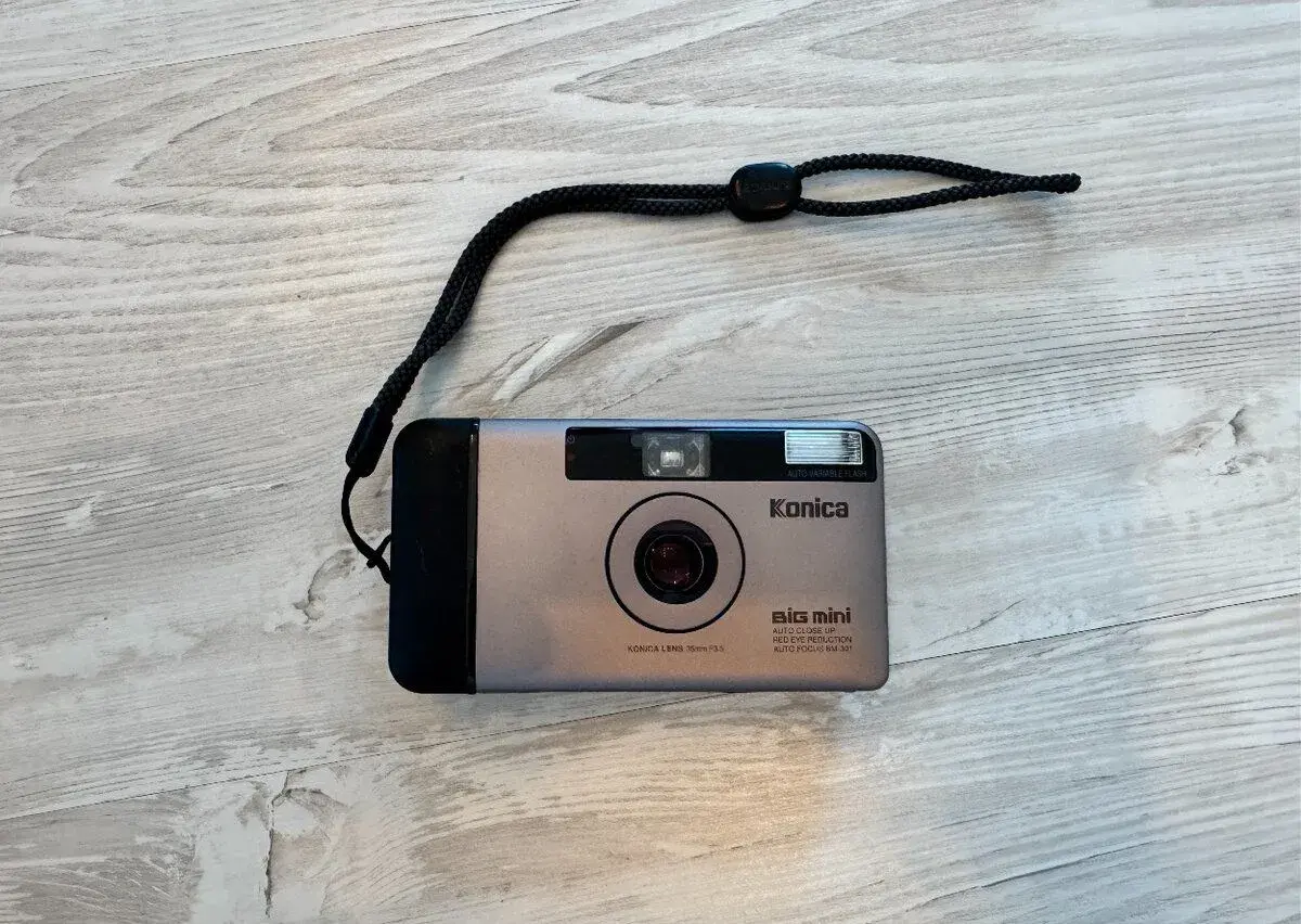 Konica Big Mini BM-301 – plne funkčný analóg