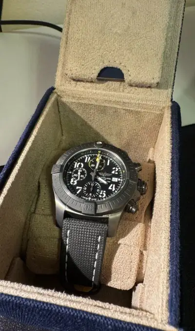 Breitling Avenger Chronograph 45