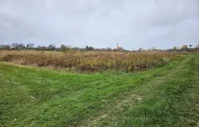 Pozemok o výmere 454 m2, schválený v Územnom pláne na stavbu