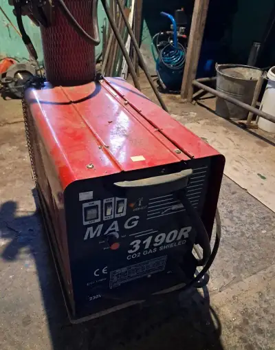Zvaračka co2 230V