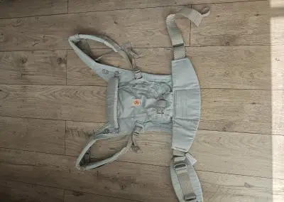 Ergobaby Adapt grey nosič