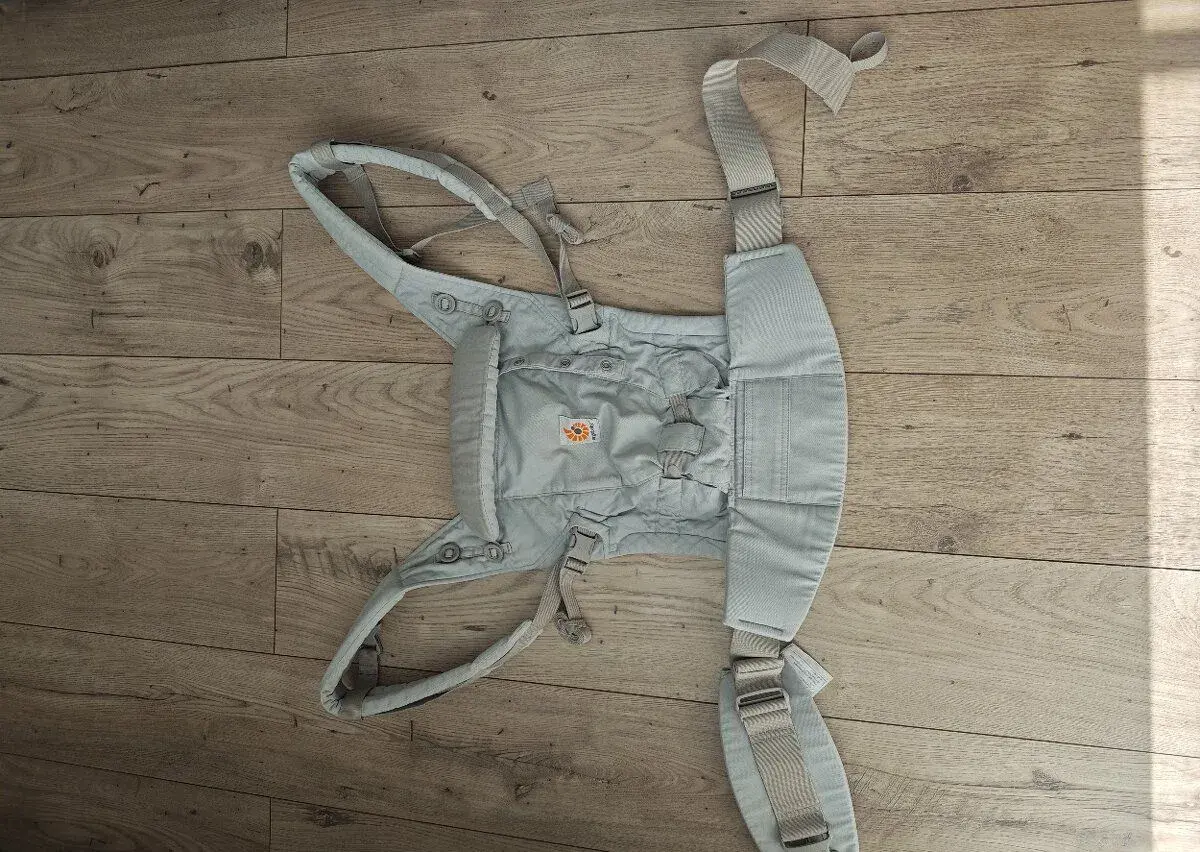 Ergobaby Adapt grey nosič