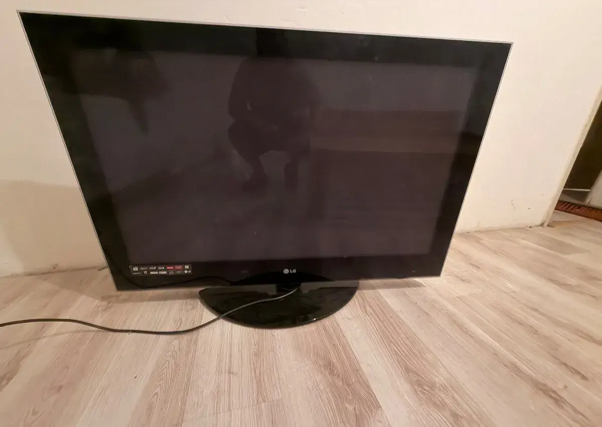 Televízor LG 42”