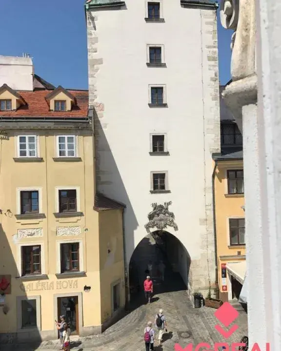 Kancelárske priestory 42m2, pešia zóna, Staré Mesto