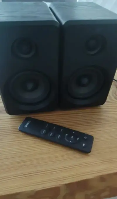 Drevené reproduktory Yenkee YSP 2025 PC -Ako nové