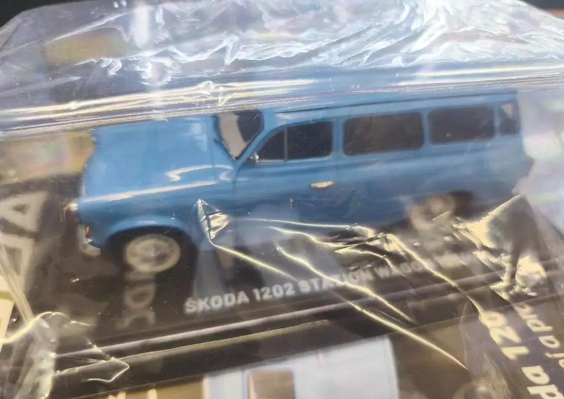 1:24 ŚKODA 1202 STW