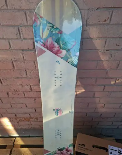 Nový snowboard Head Everything LYT ľ viazaním Head NX LGCY