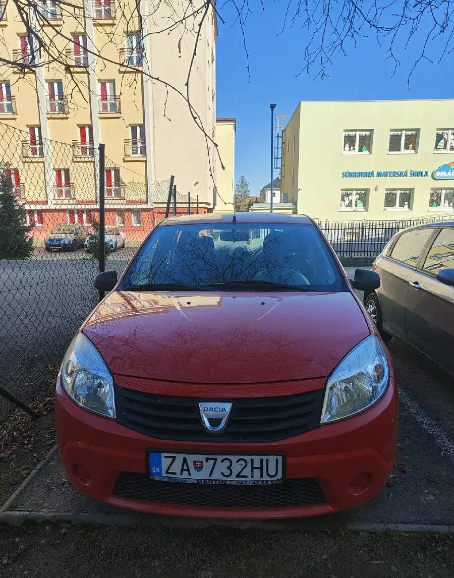 Dacia Sandero – 2008, 75 000 km
