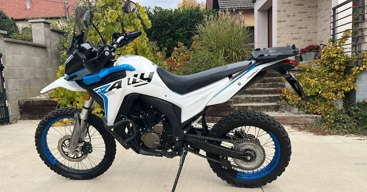 Voge 300 rally v záruke