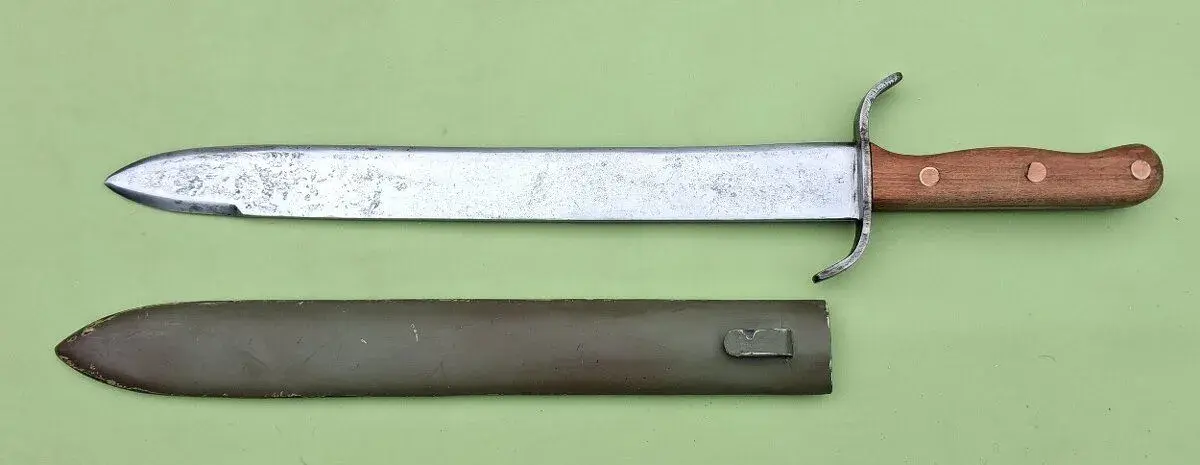 tesák m1915