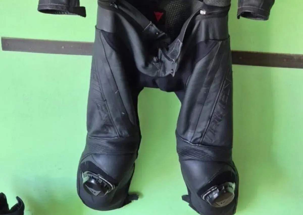 Dainese kožene velkosť 54