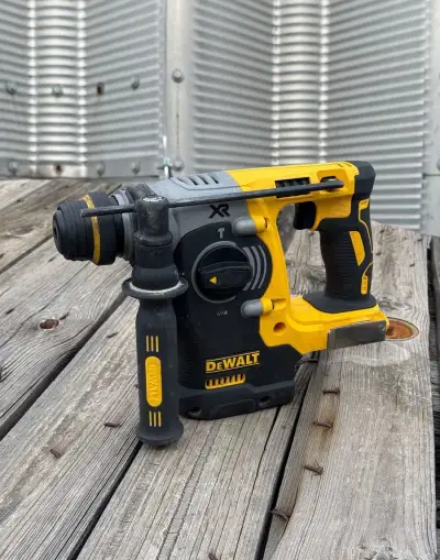 AKU kombinovane kladivo Dewalt