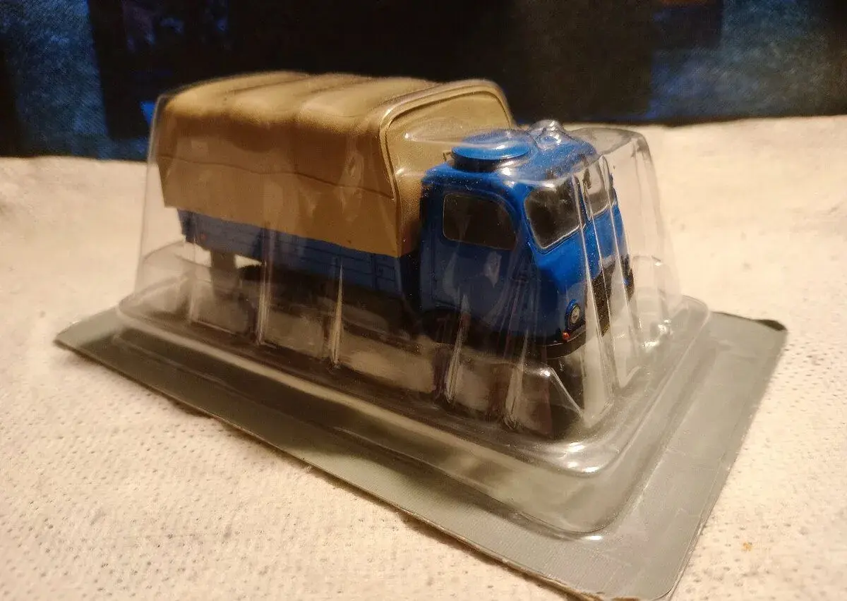 Tatra 805 1/43